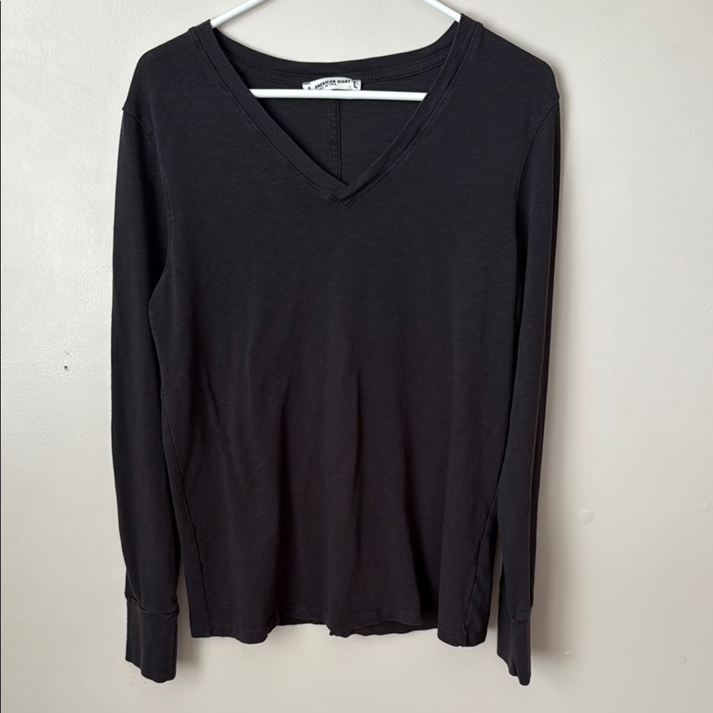 American‎ Giant 100% Supima Cotton V-Neck Longsleeve Size Large Dark Grey Black